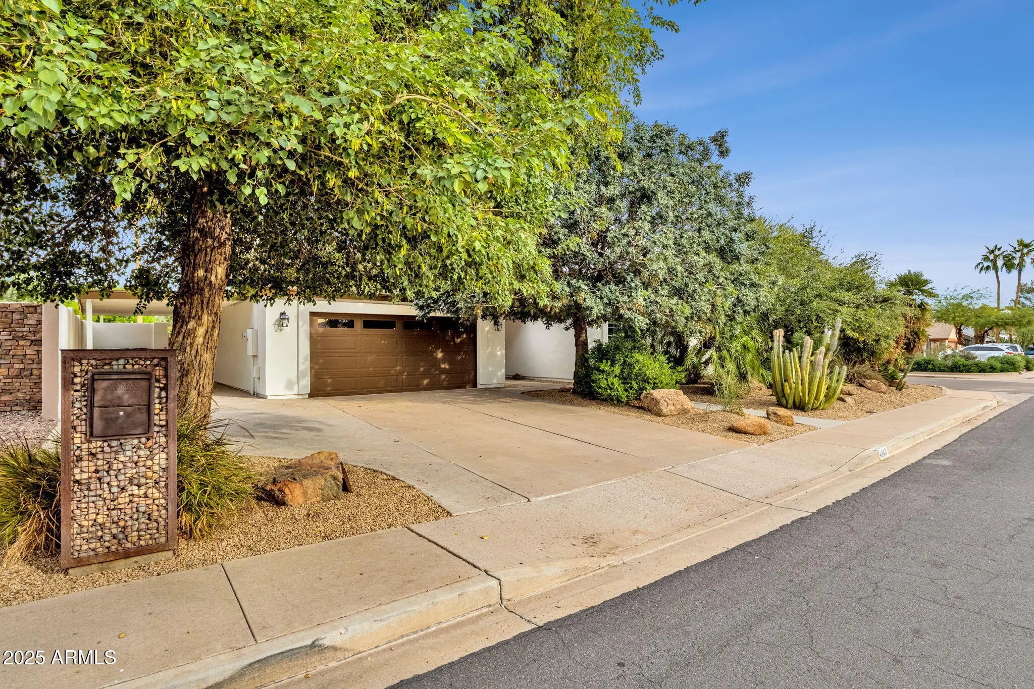 Photo of Listing #6948863