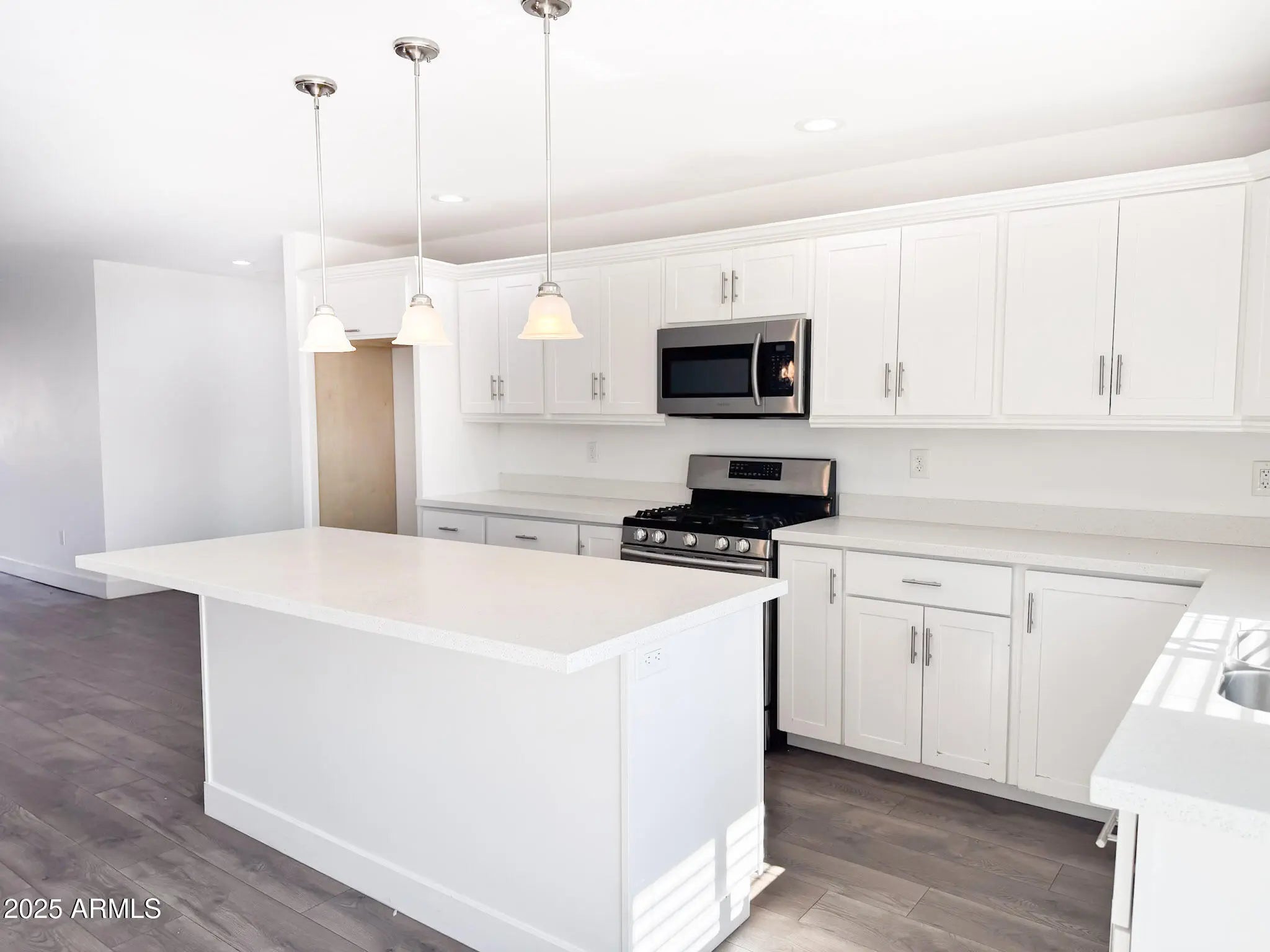 Photo of Listing #6940610