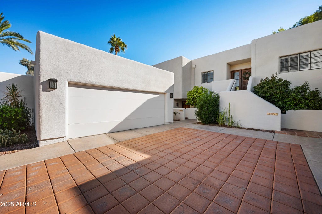 2953 E Rose Lane, Phoenix