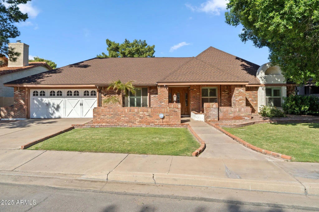 2334 W Lobo Avenue, Mesa