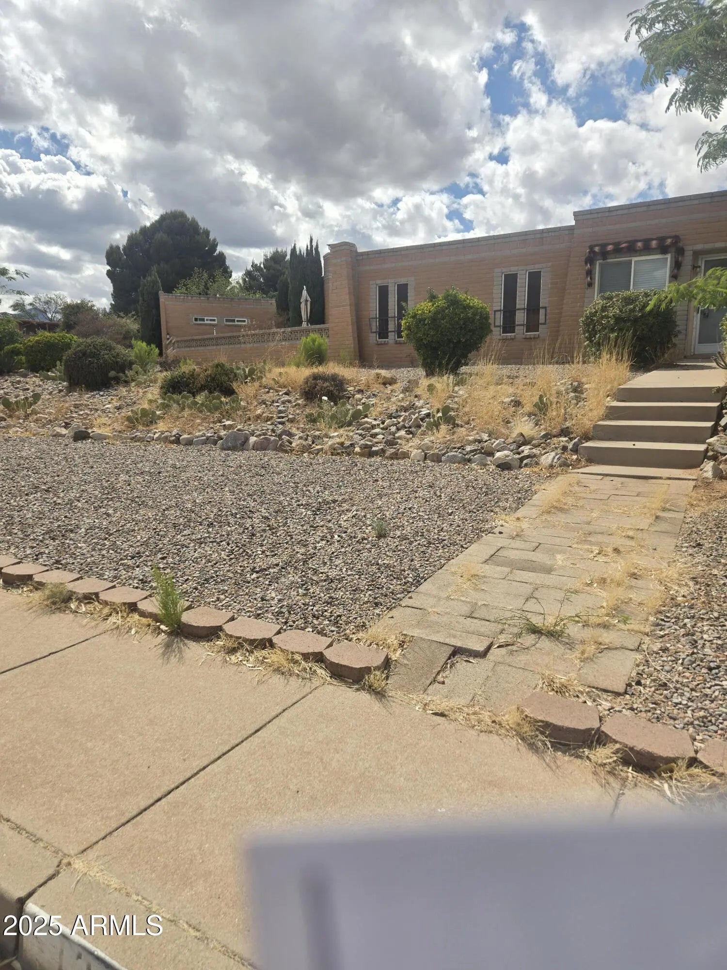 Photo of Listing #6939664