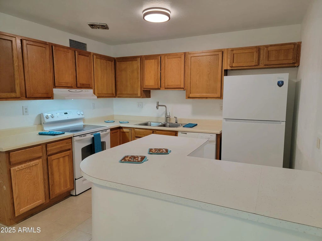 621 E Papago Drive, Tempe