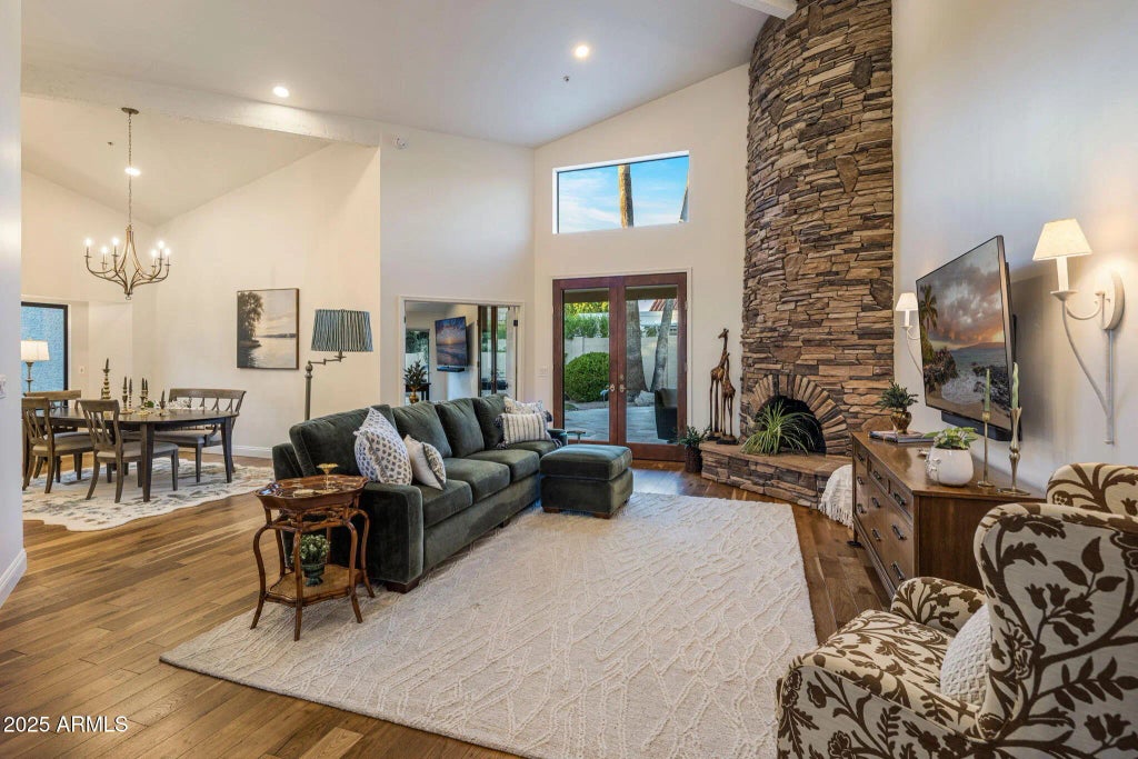 7516 E Mercer Lane, Scottsdale