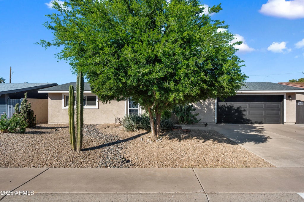 2210 E Vista Drive, Phoenix