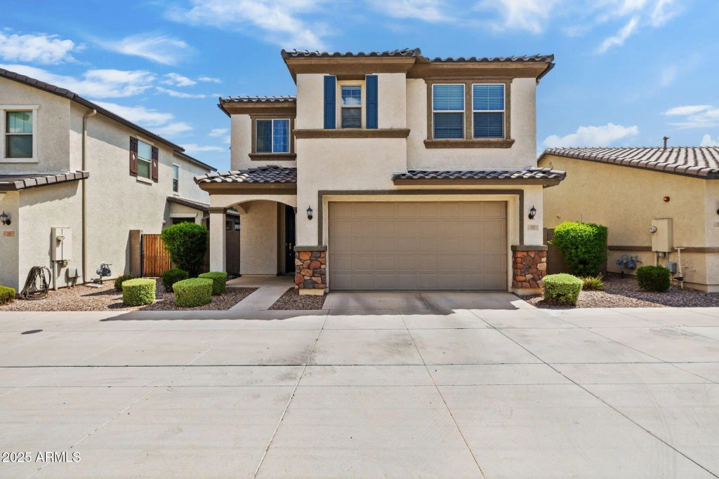 77 E Constitution Drive, Gilbert