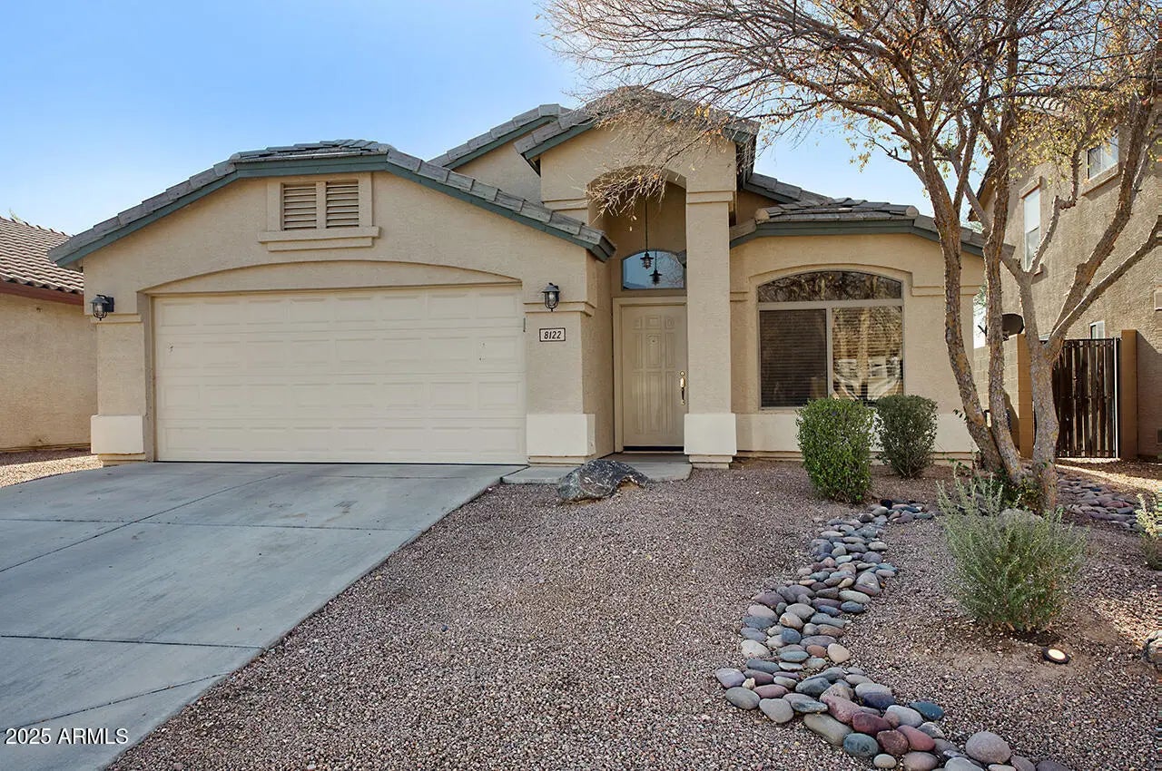 Photo of Listing #6939944