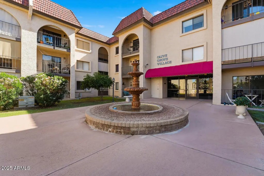 3033 E Devonshire Avenue (unit 1023), Phoenix