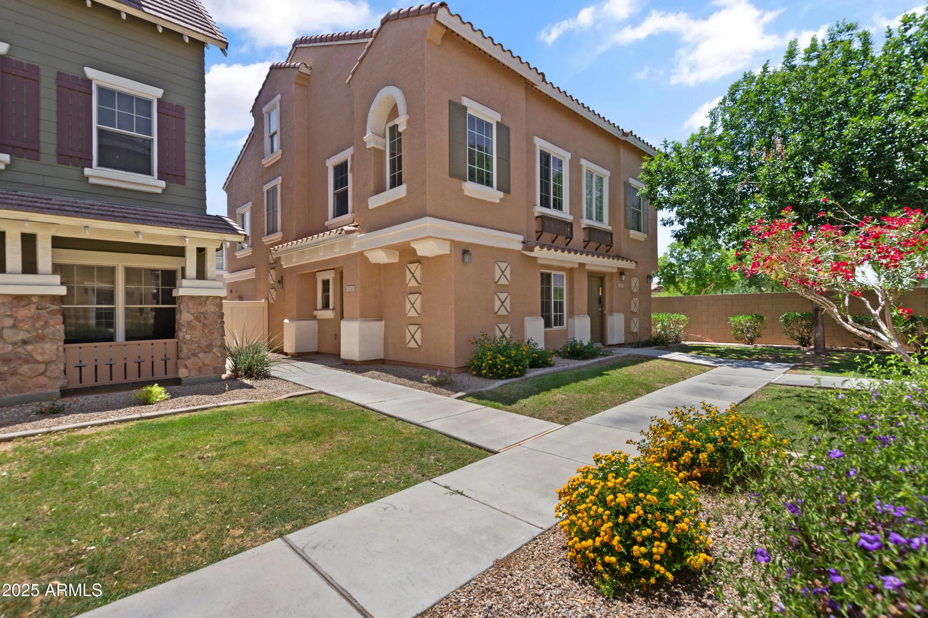 Photo of Listing #6939948