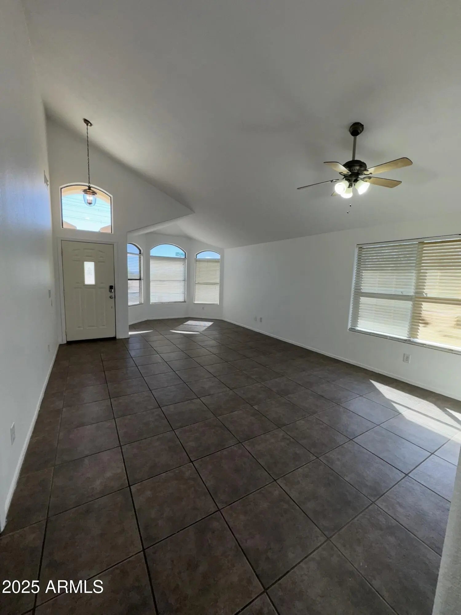 Photo of Listing #6939971