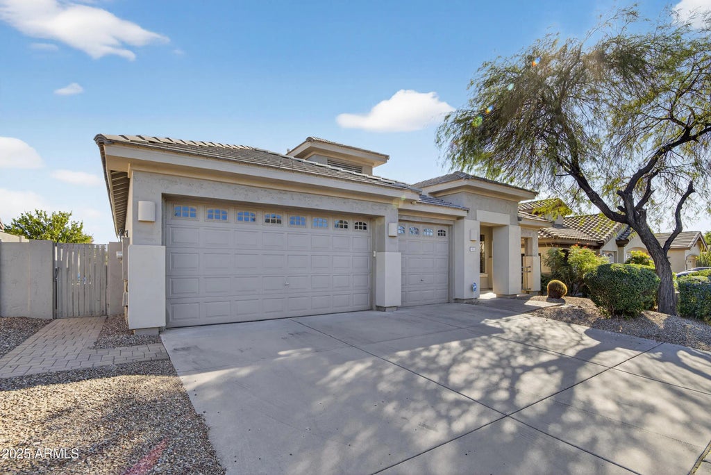 7325 E Minton Circle, Mesa