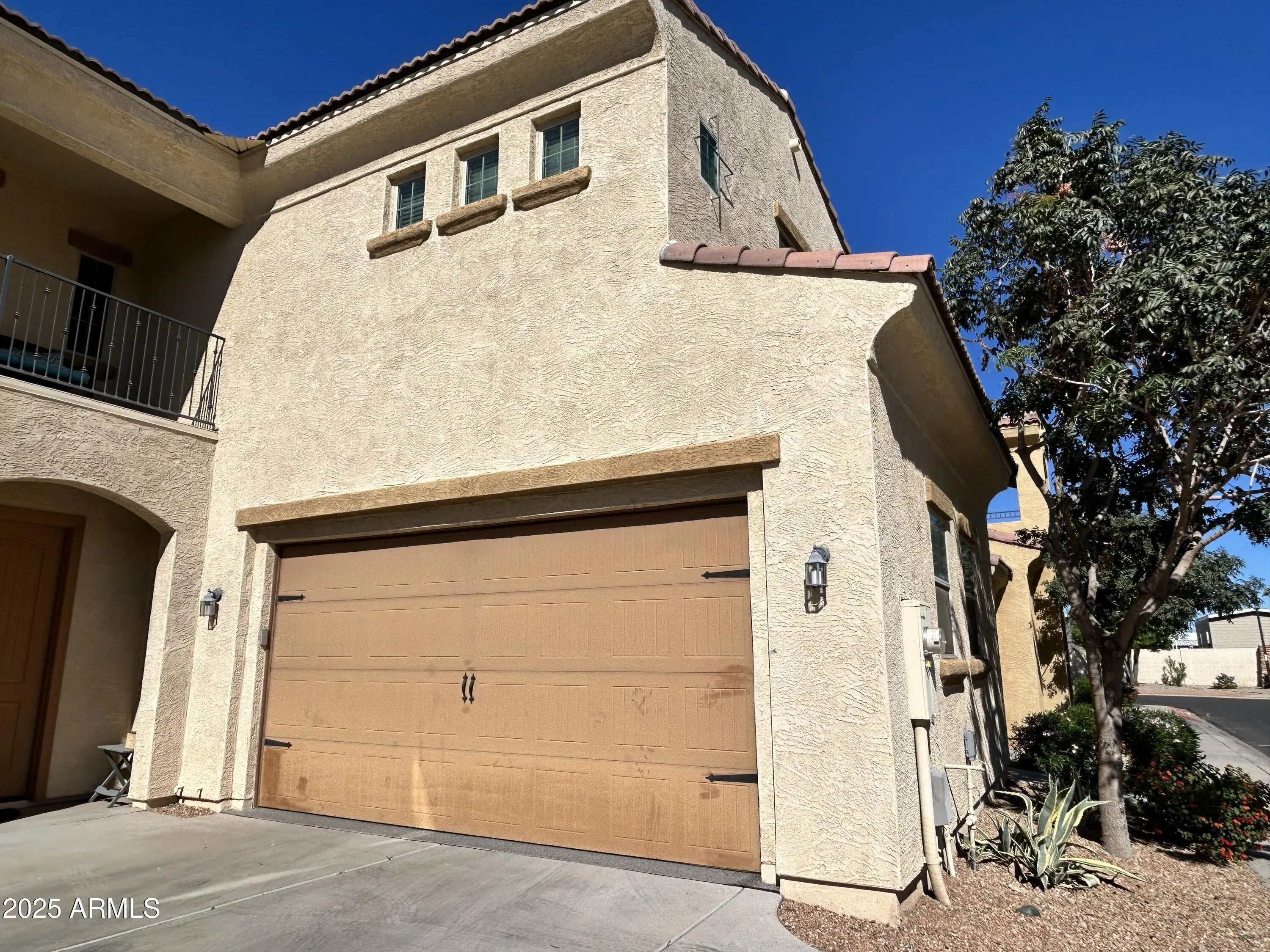 Photo of Listing #6940163