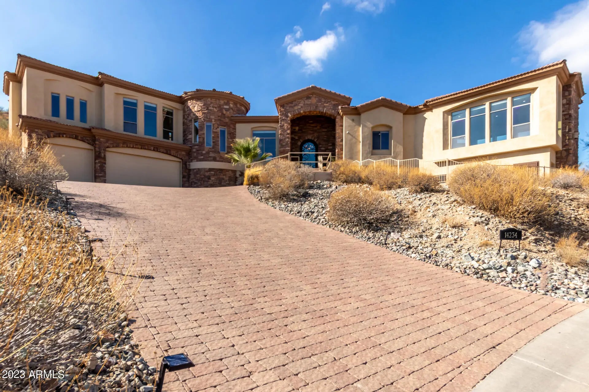 Photo of Listing #6945744