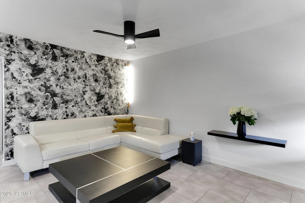 2228 E Campbell Avenue (unit 205), Phoenix