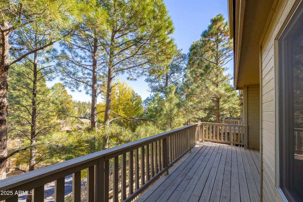 6024 E Mountain Oaks Drive, Flagstaff