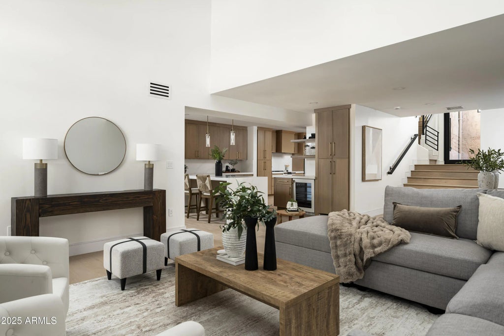 4446 E Camelback Road (unit 102), Phoenix