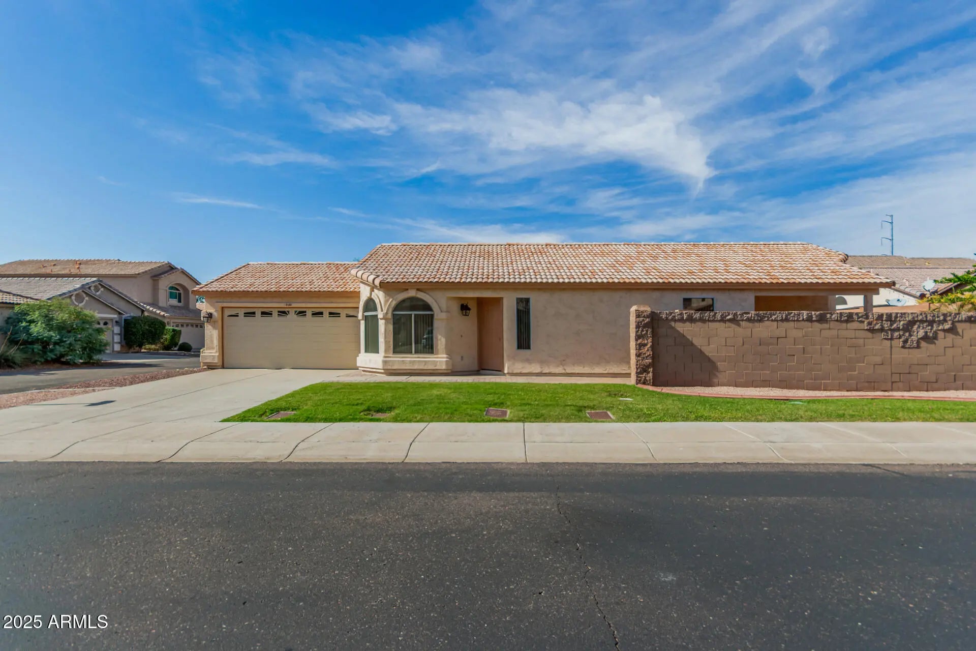 Photo of Listing #6941355