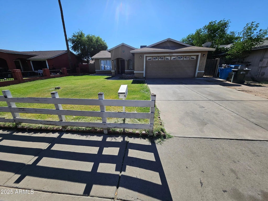6027 W Roanoke Avenue, Phoenix