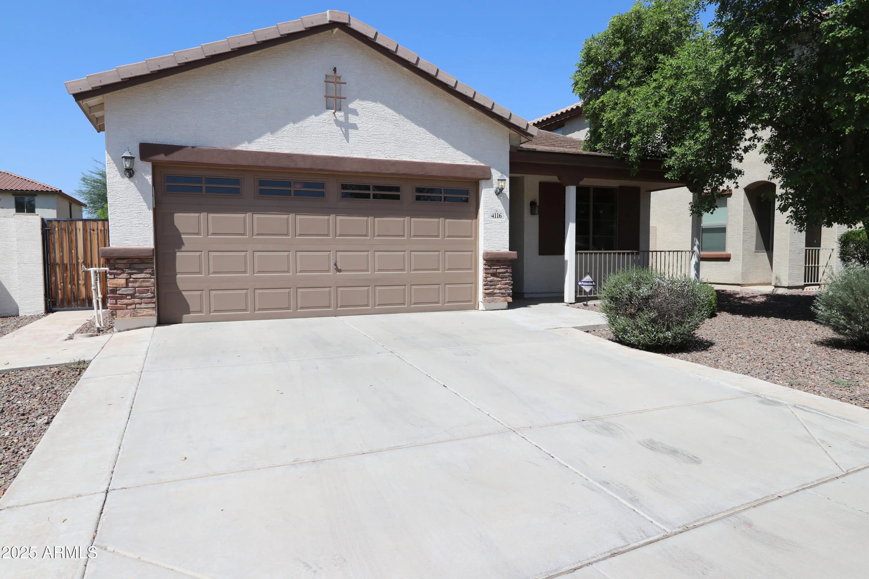 Photo of Listing #6940722