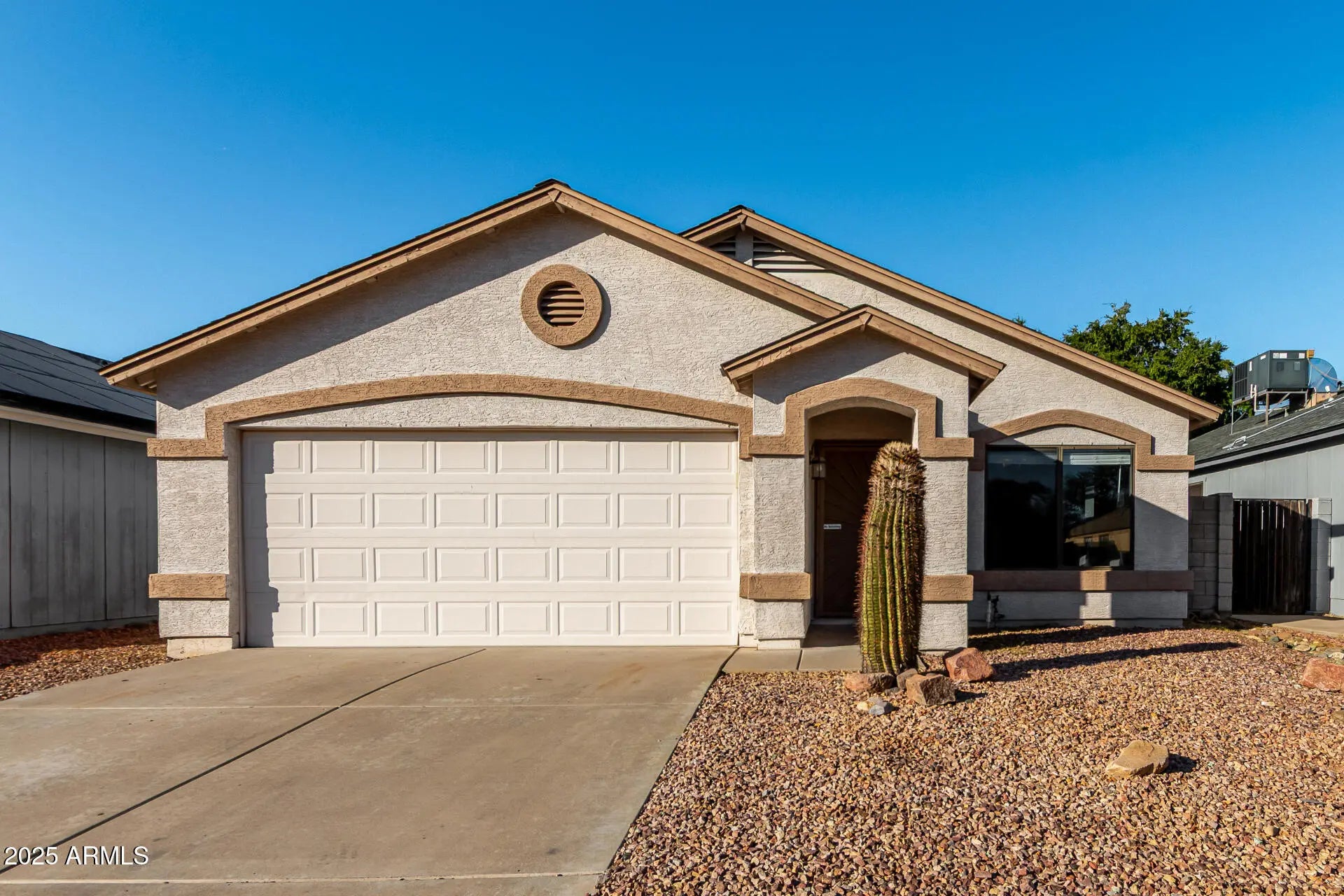 Photo of Listing #6940675