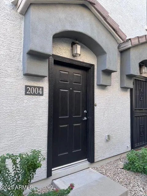 Photo of Listing #6941292