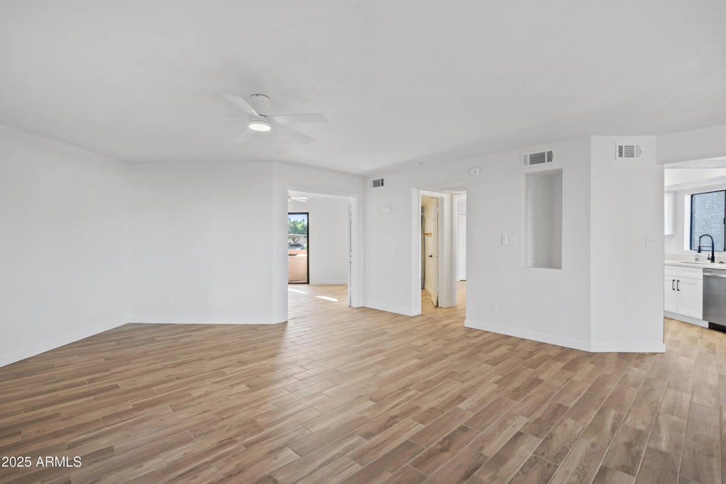 9151 W Greenway Road (unit 106), Peoria