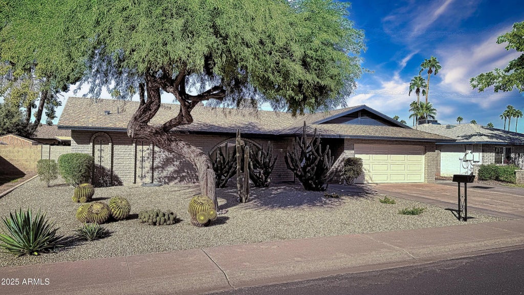2036 E Gemini Drive, Tempe
