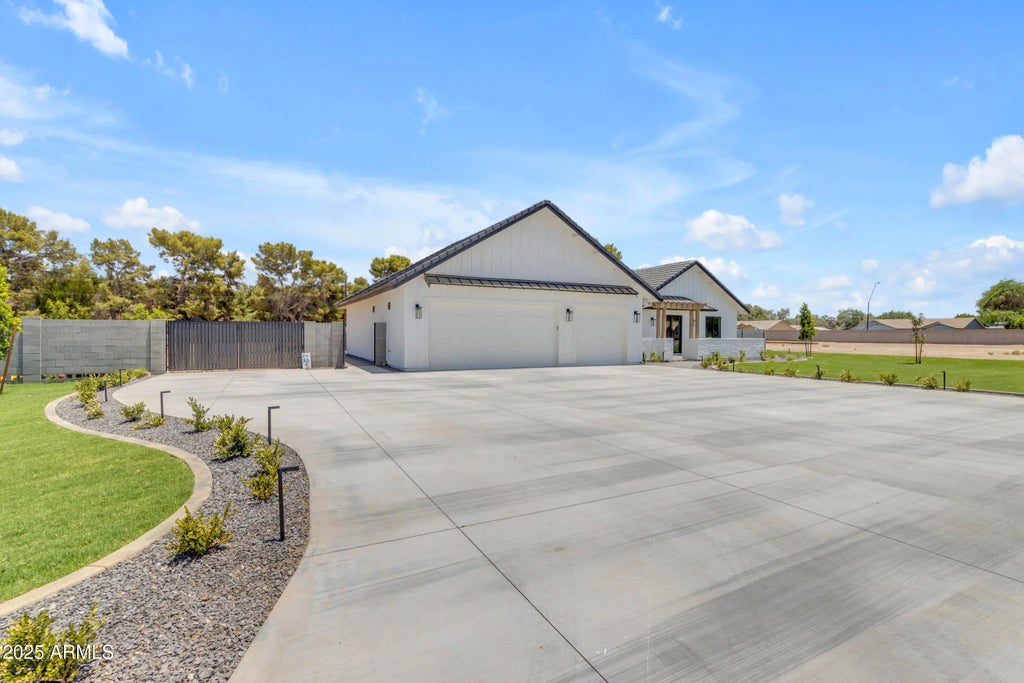 24305 S 223rd Place, Queen Creek