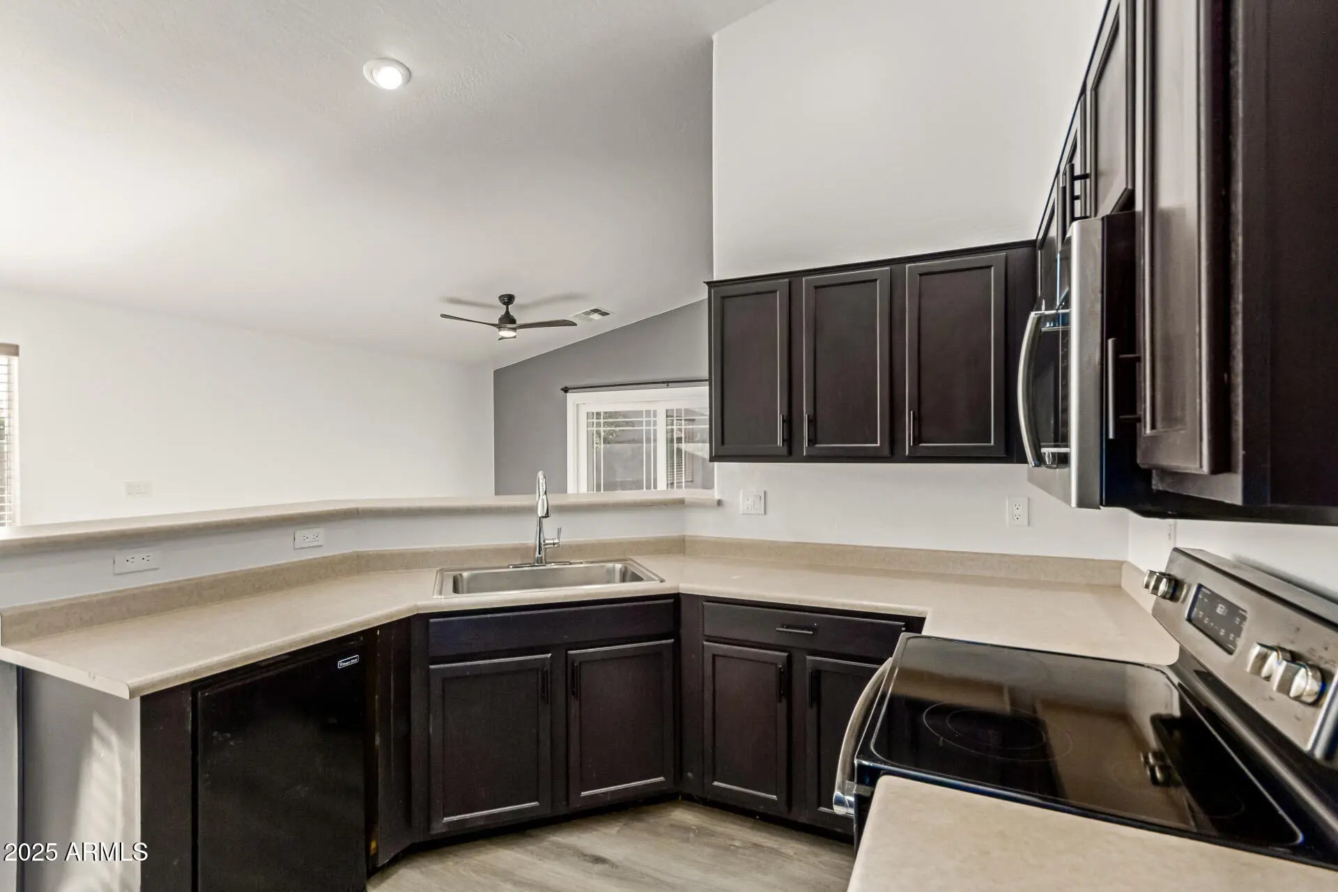 Photo of Listing #6941211