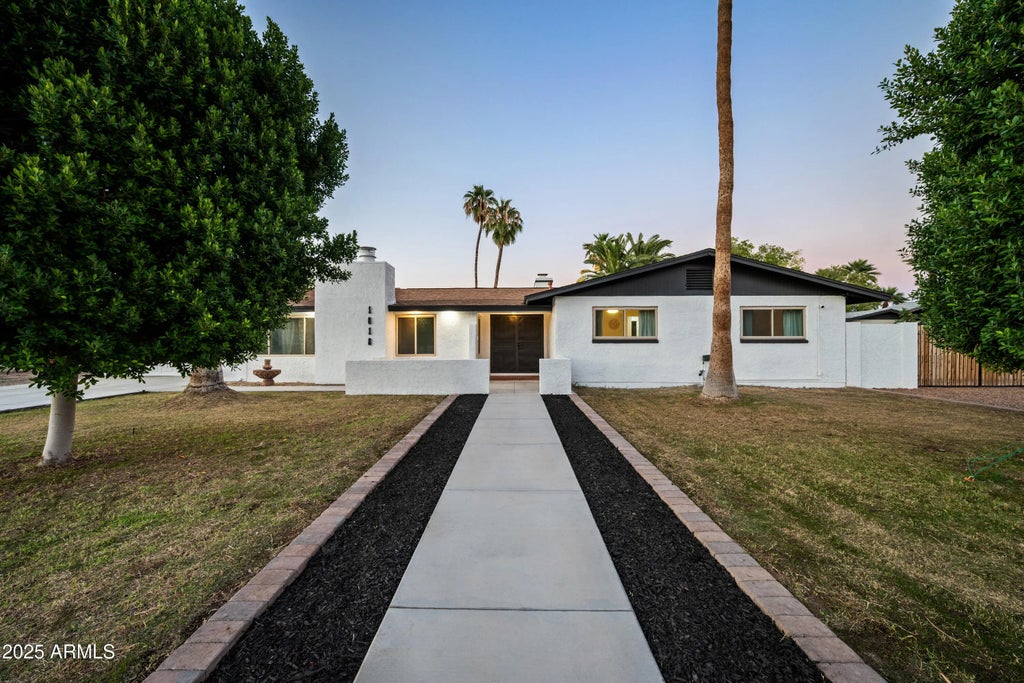 1618 E Greenway Street, Mesa