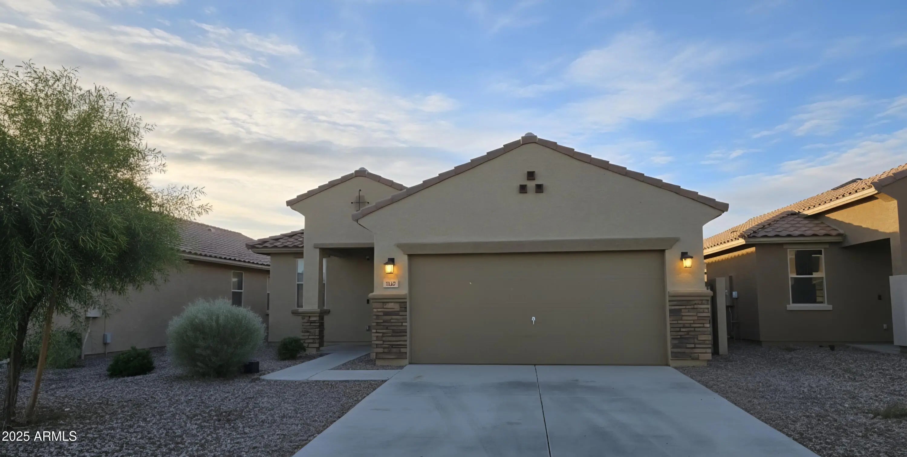 Photo of Listing #6941389