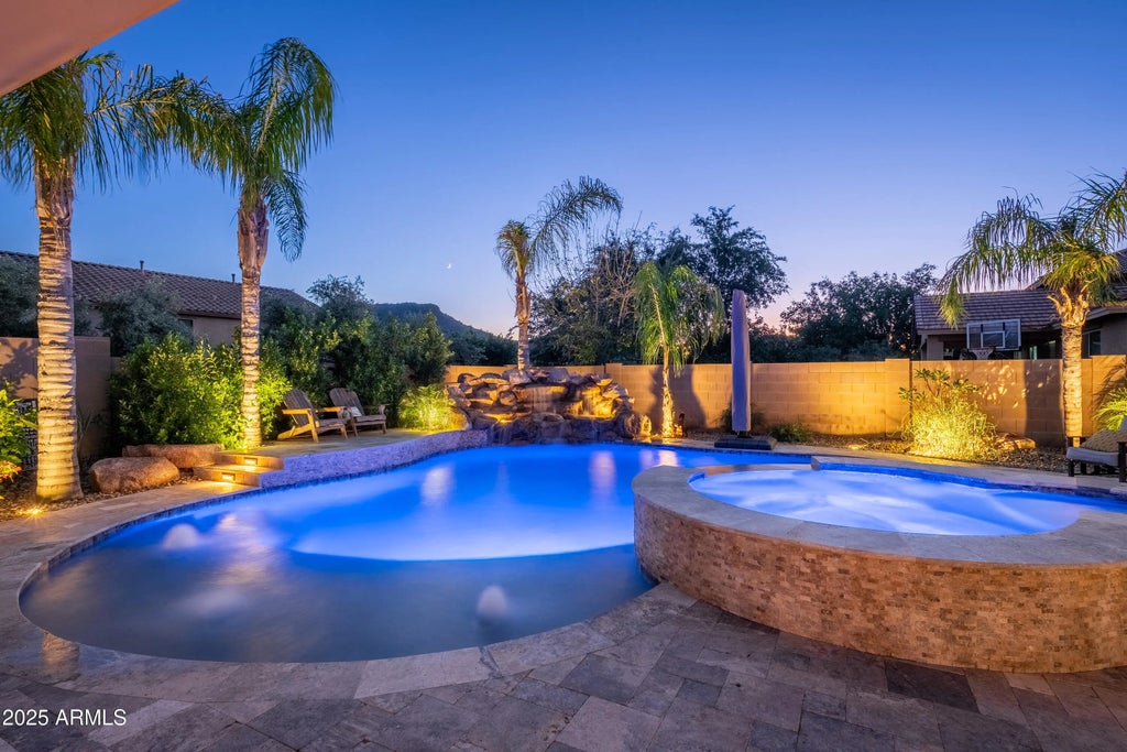 5435 W Quail Track Drive, Phoenix