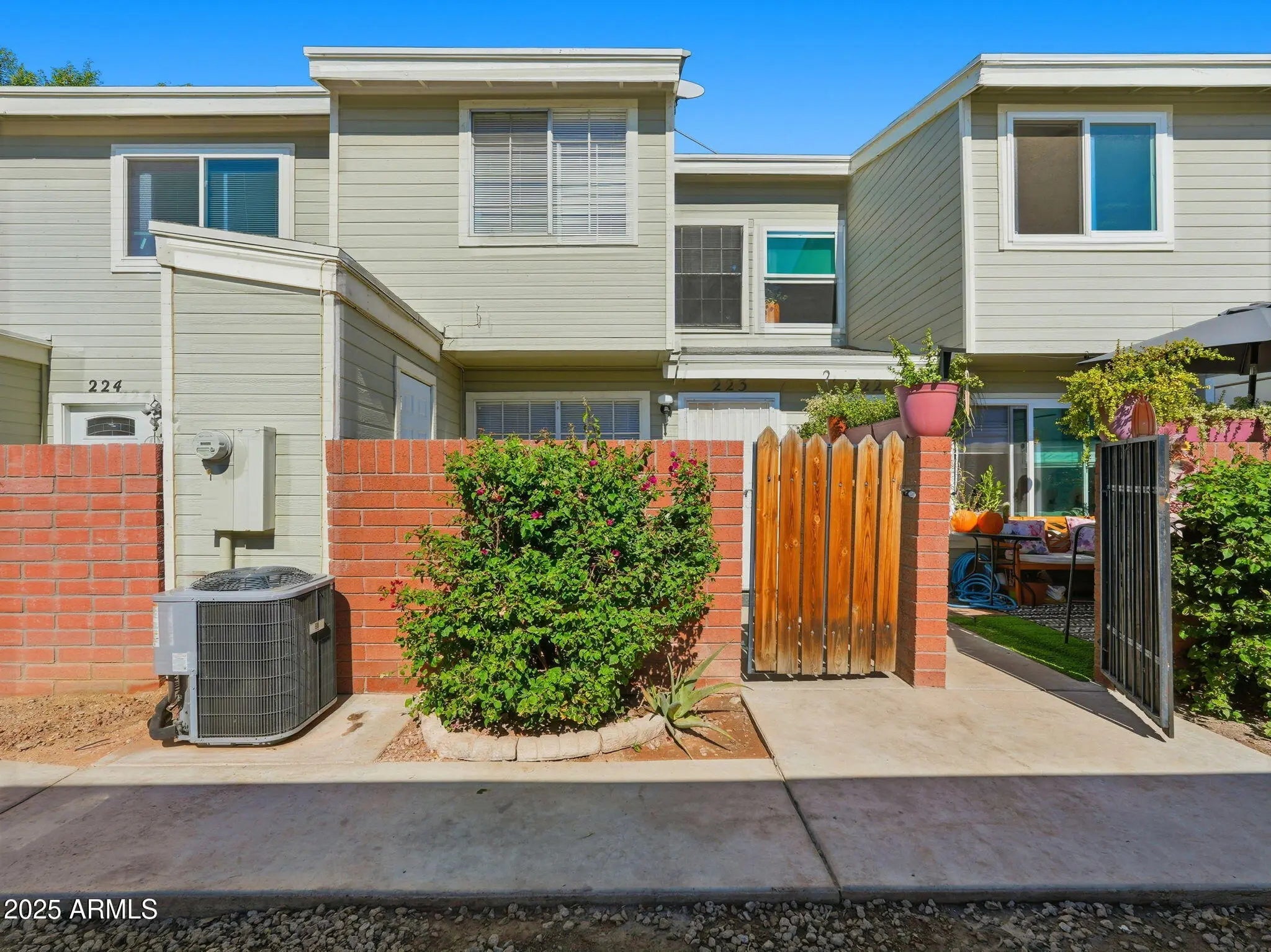 Photo of Listing #6941789