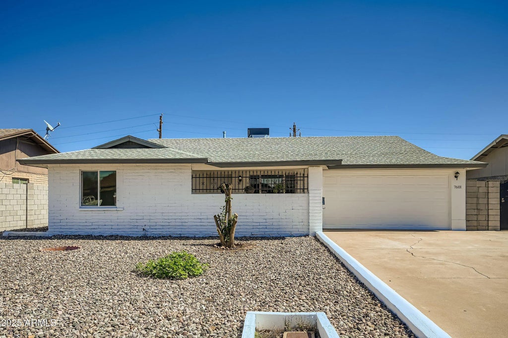 7601 N 40th Drive, Phoenix