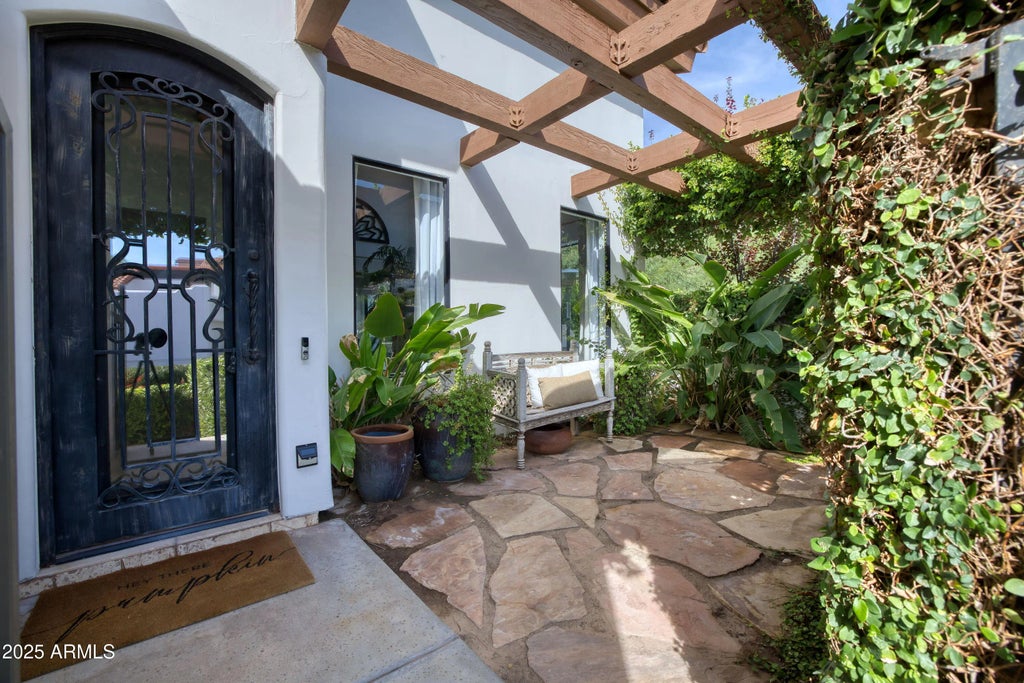 6198 N 28th Place, Phoenix