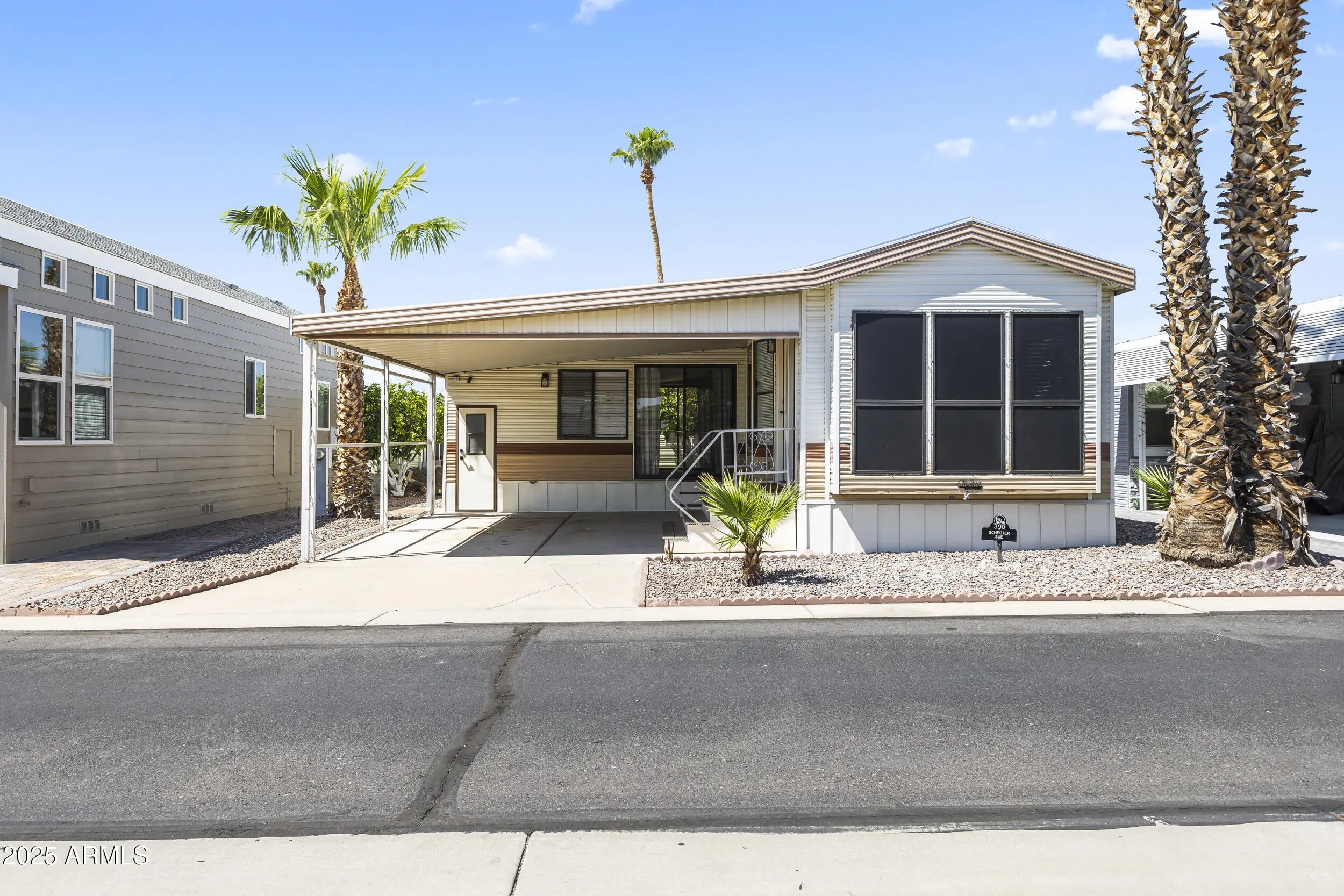 Photo of Listing #6941653