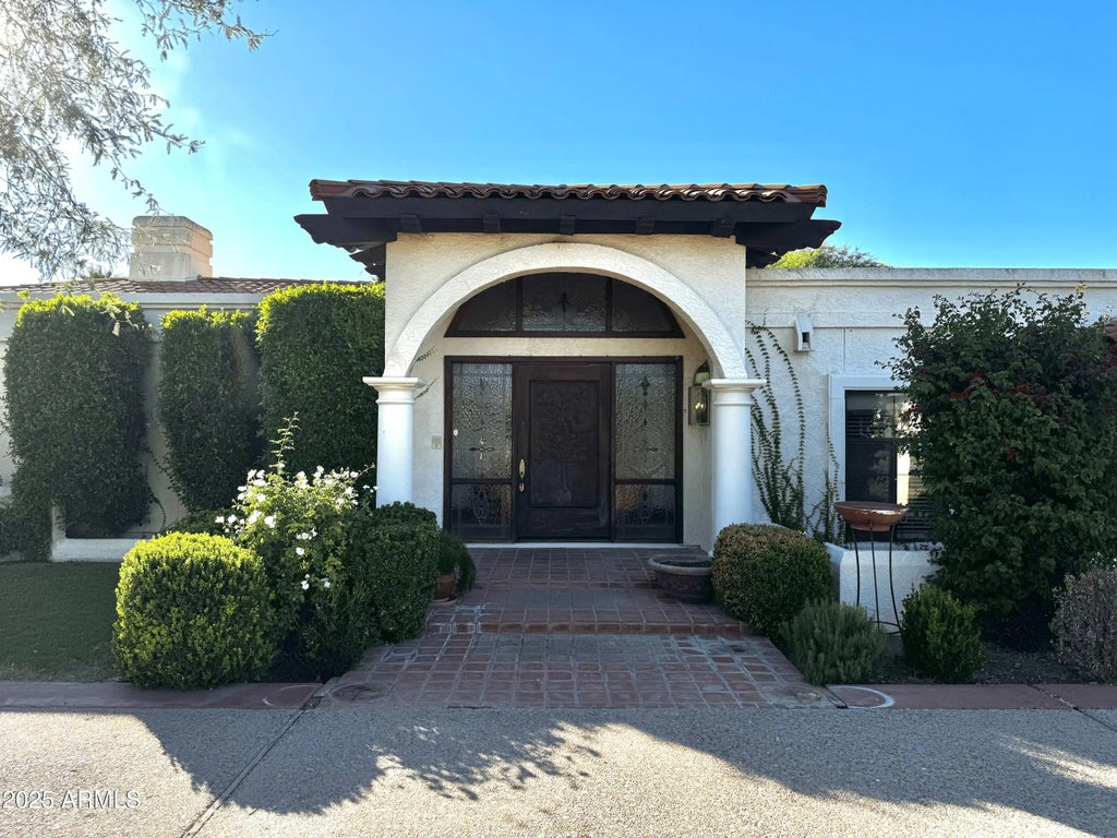 8714 N 65th Street, Paradise Valley