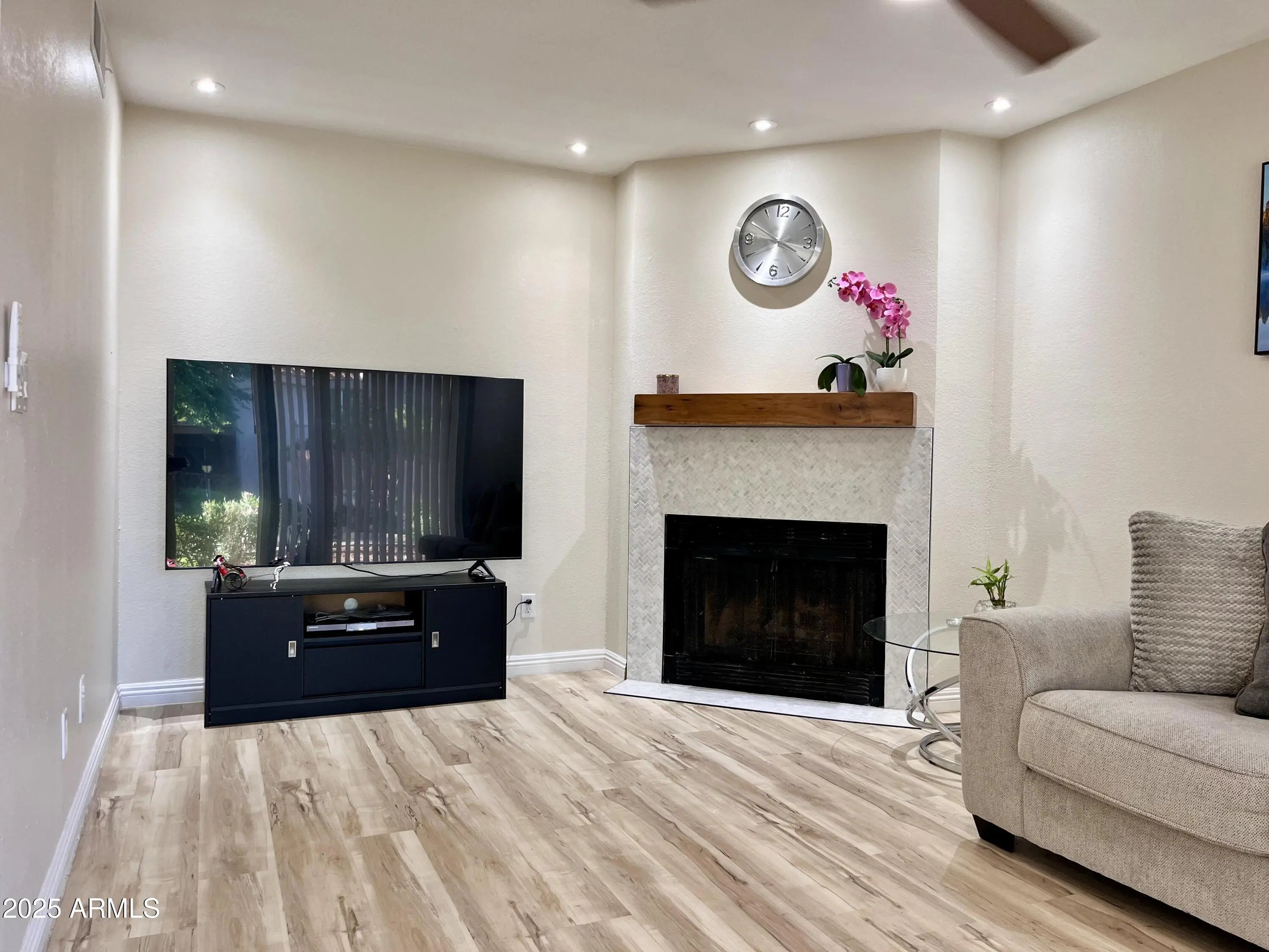 Photo of Listing #6942962