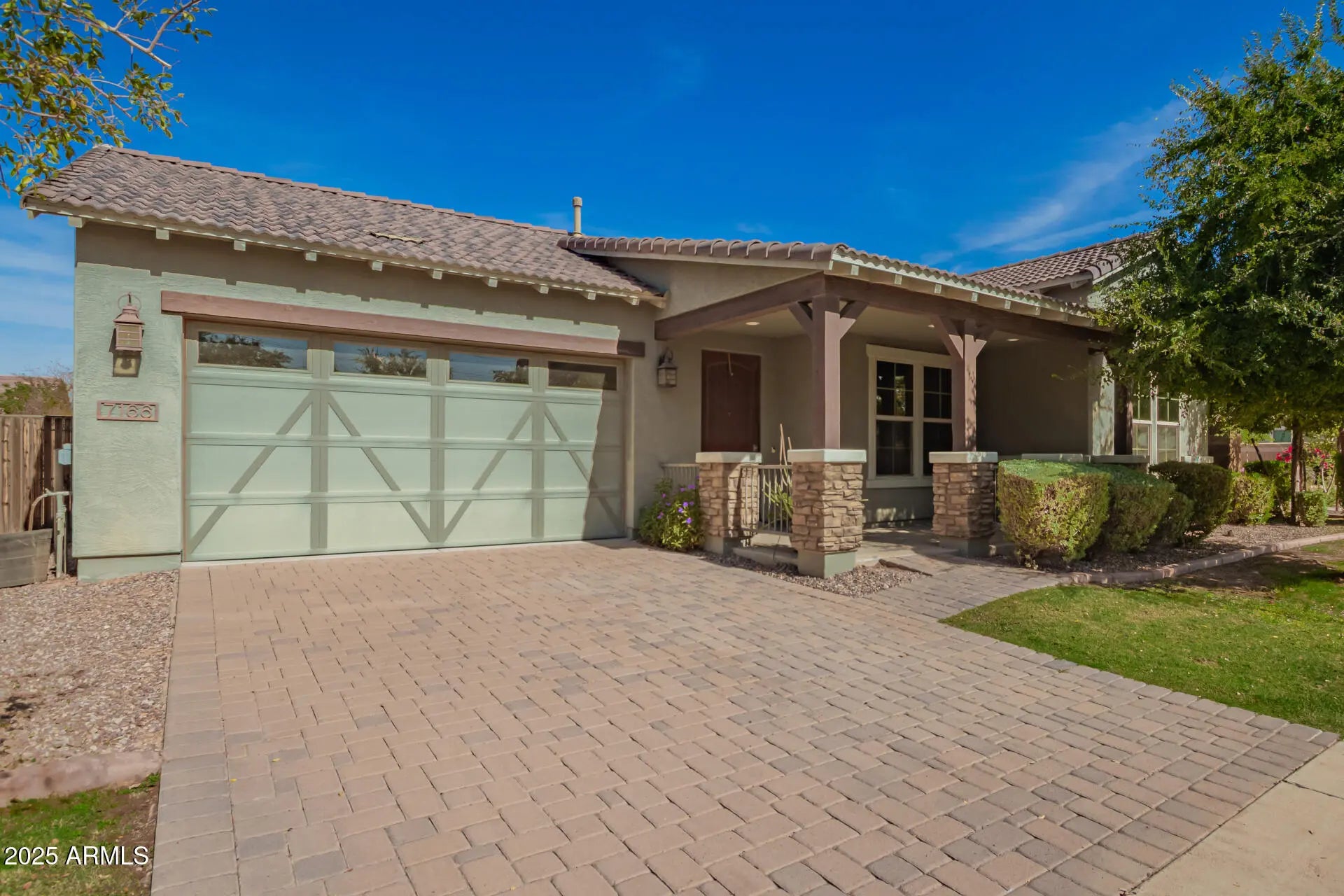 Photo of Listing #6941745