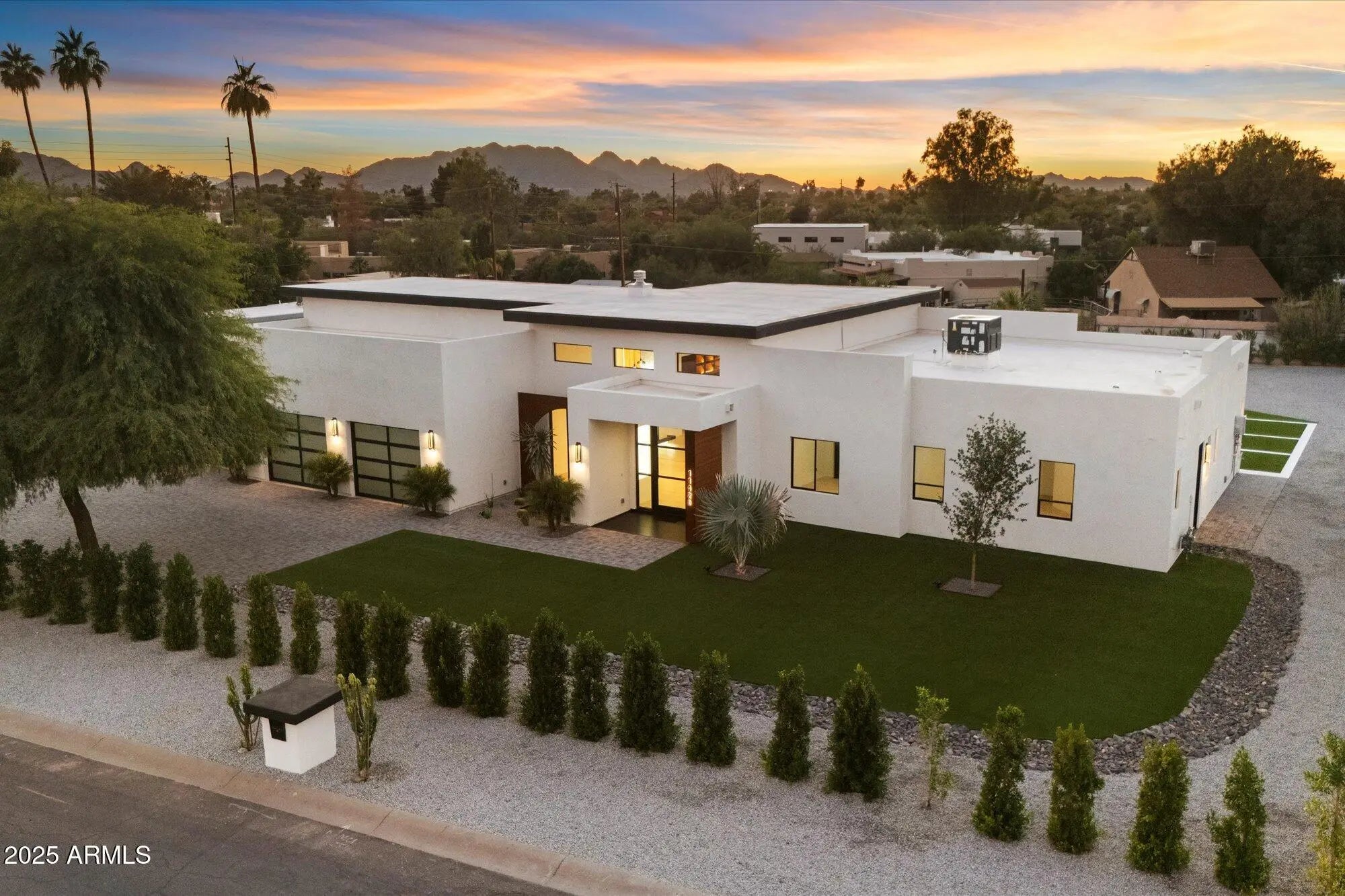 Photo of Listing #6945857