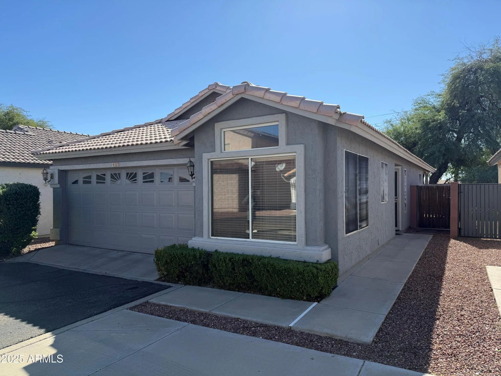 2221 E Union Hills Drive (unit 137), Phoenix