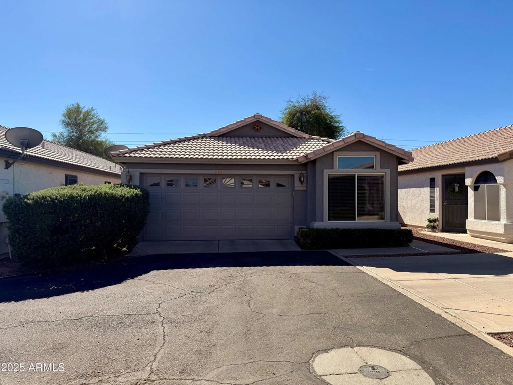 2221 E Union Hills Drive (unit 137), Phoenix