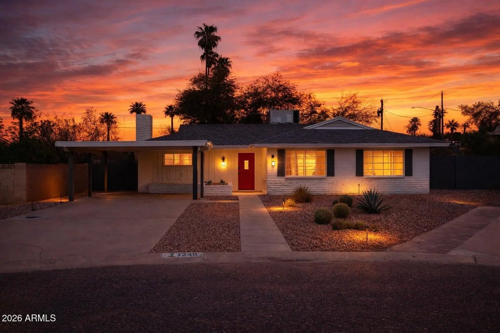 1326 E Earll Drive, Phoenix