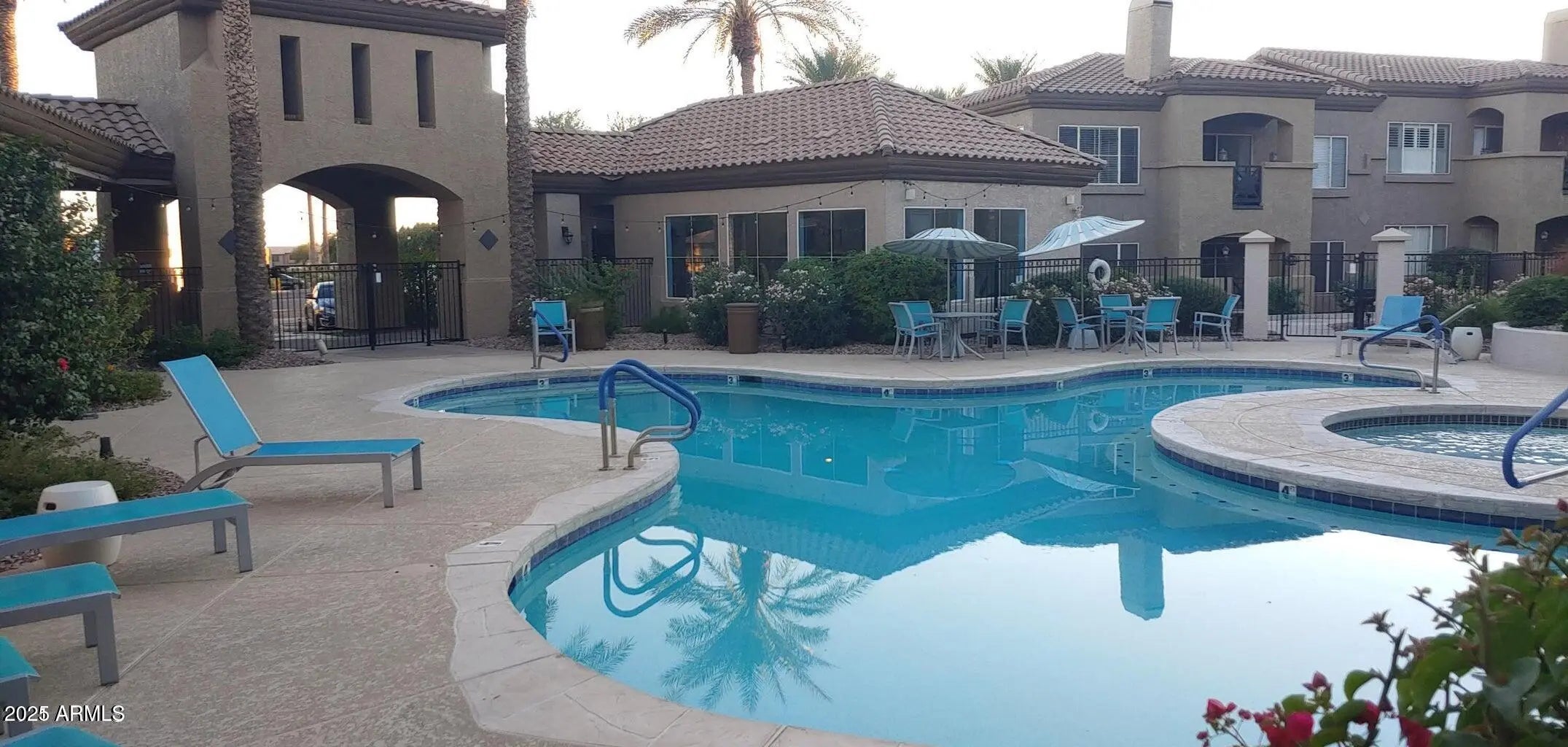 Photo of Listing #6941943