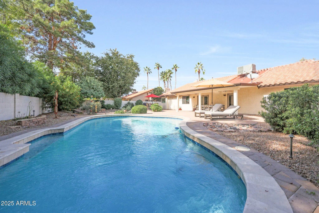 6009 E Betty Elyse Lane, Scottsdale