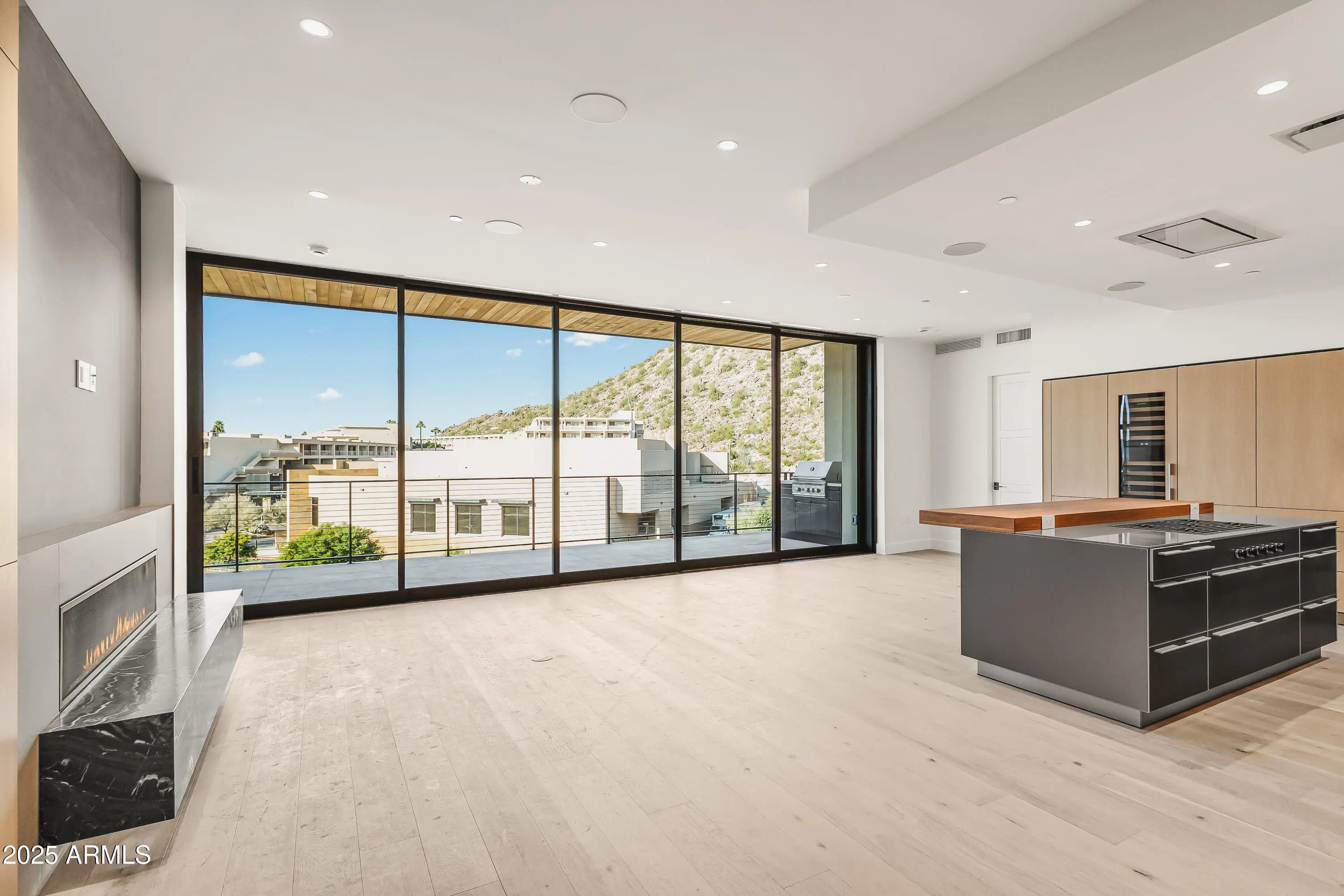 Photo of Listing #6942023