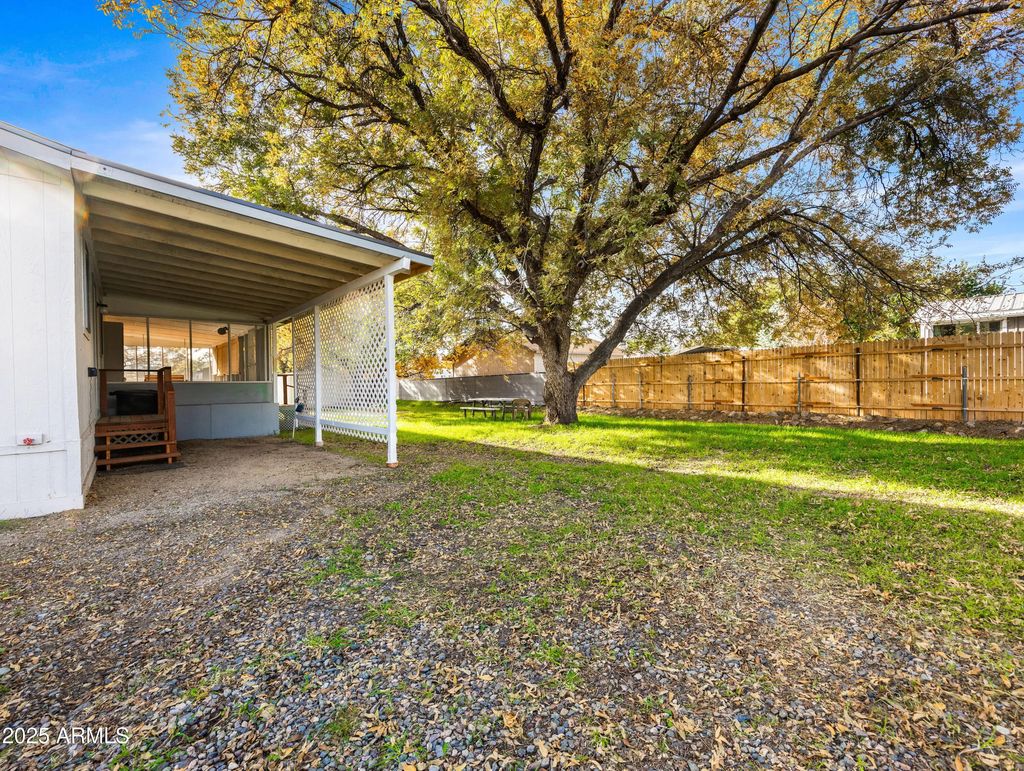 18278 S Henley Avenue, Peeples Valley