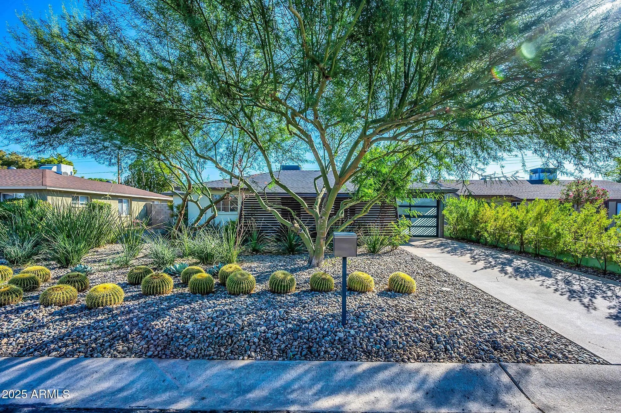 Photo of Listing #6942141