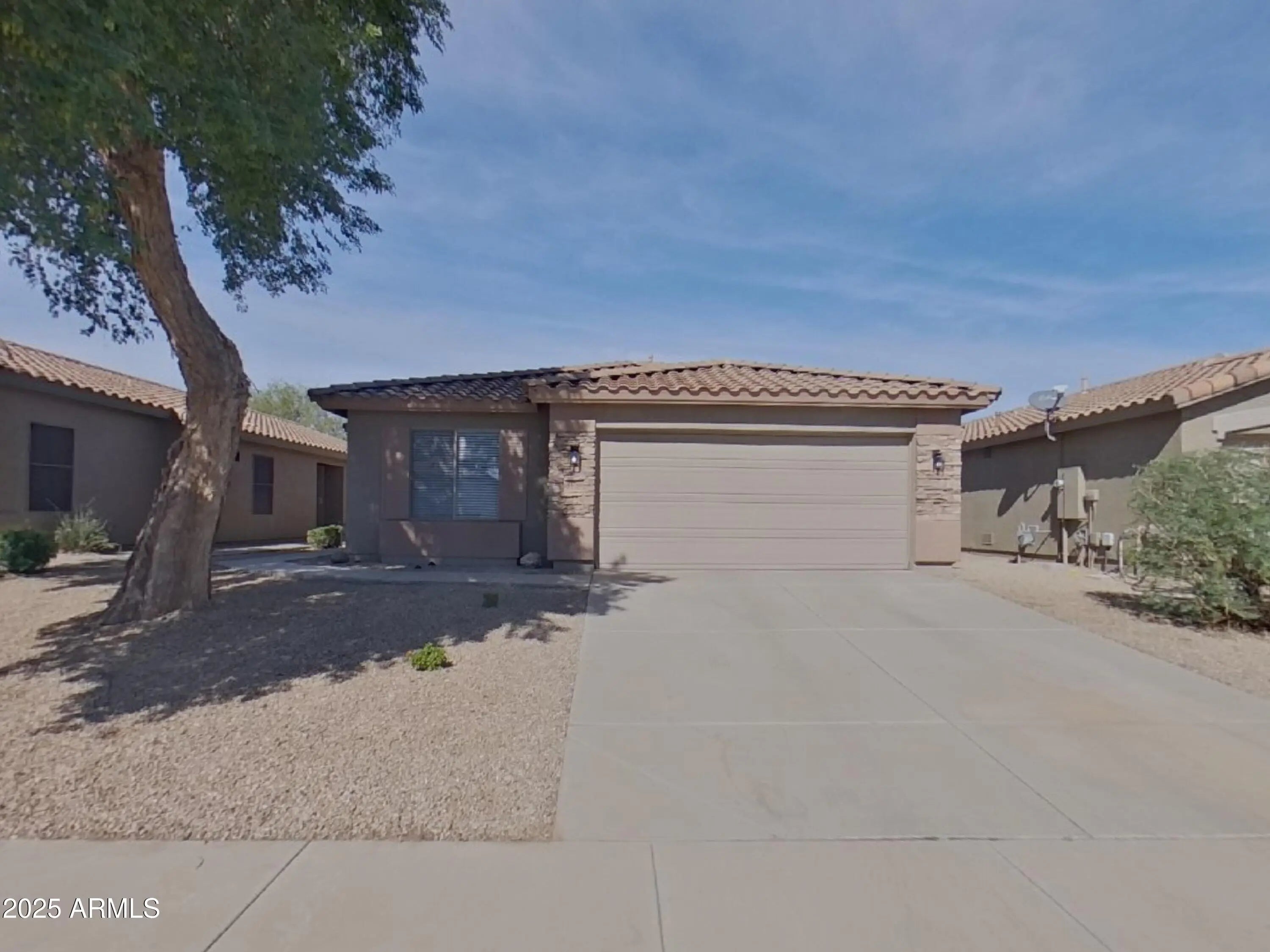 Photo of Listing #6942262