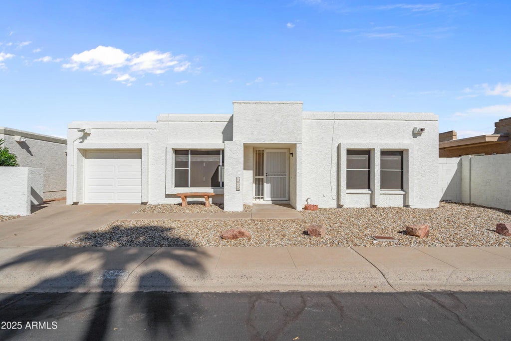 1018 E Michelle Drive, Phoenix