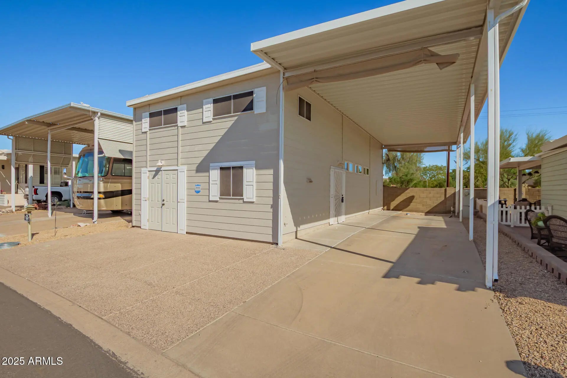 Photo of Listing #6944675